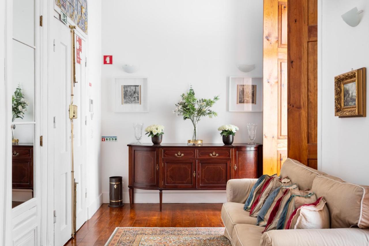 Altido Unique 1-br In Central Chiado * Lisboa
